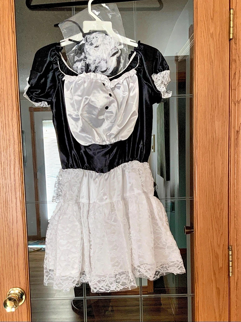 Halloween costume Yvette Chambermaid Black White looks unused Like New party fun